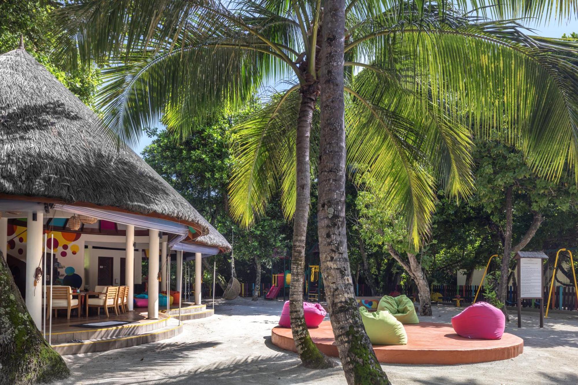 Adaaran Select Meedhupparu - Complimentary For 1 Child For Between April 2025 To September 2025 5* Meedhoo (Raa Atoll)