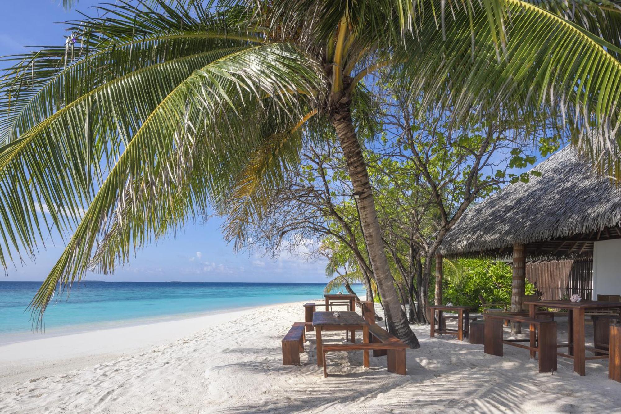 Resort Adaaran Select Meedhupparu - Complimentary For 1 Child For Between April 2025 To September 2025 5*