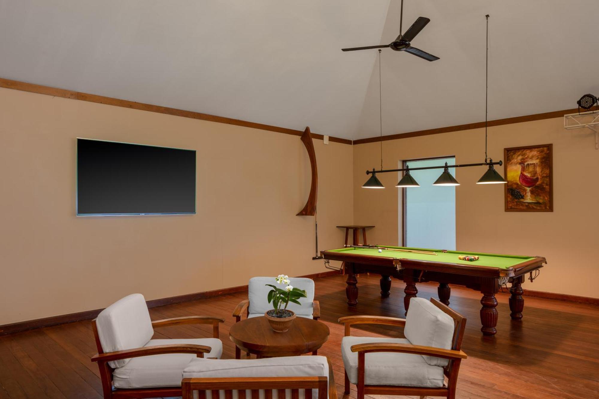 Resort Adaaran Select Meedhupparu - Complimentary For 1 Child For Between April 2025 To September 2025 Meedhoo (Raa Atoll)